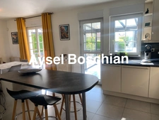 MAISON INDIVIDUELLE- PLAIN- PIED- 128M2 -4 CHAMBRES - 3 GARAGES - PARKING- TERRAIN - SOUS-SOL COMPLET -LEXY