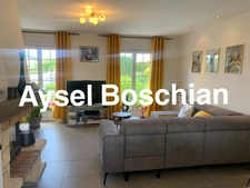 MAISON INDIVIDUELLE- PLAIN- PIED- 128M2 -4 CHAMBRES - 3 GARAGES - PARKING- TERRAIN - SOUS-SOL COMPLET -LEXY