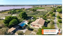 A vendre à Aigues-Mortes (Gard) : Mas avec Piscine et Appartements Locatifs