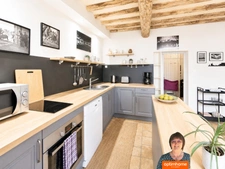 A vendre Aigues-Mortes (Gard)  - Maison intra-muros 4 chambres avec sanitaires privatifs avec patio