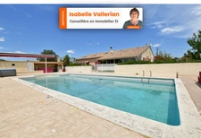 A vendre à Aigues-Mortes (Gard) : Mas avec Piscine et Appartements Locatifs