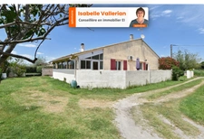 A vendre à Aigues-Mortes (Gard) : Mas avec Piscine et Appartements Locatifs