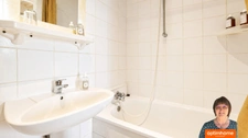 A vendre Aigues-Mortes (Gard)  - Maison intra-muros 4 chambres avec sanitaires privatifs avec patio