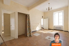 Appartement traversant à vendre 2 pièces NIMES (30 Gard)