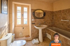 Appartement traversant à vendre 2 pièces NIMES (30 Gard)