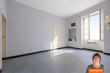 Appartement traversant à vendre 2 pièces NIMES (30 Gard)