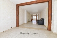 Avesnes-sur-helpe, Maison d'environ 133m², 4 chambres, 2 bureaux, sur 307m² de terrain.