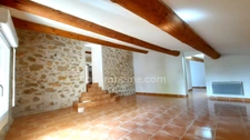 Coudoux : T4 traversant 83m², pierres apparentes, pas de vis-à-vis