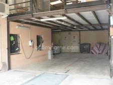  Chateauneuf-les-Martigues, ZAC La Valampe : Locaux professionnels, bureaux, ateliers, hangars + Maison avec piscine