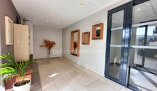 CHATEAUNEUF LES MARTIGUES : Appartement 4 pièces de 72m² avec terrasse et parkings 