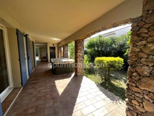 SAINT MITRE LES REMPARTS (13) : Maison 190m², 7 pièces, terrain 700m²