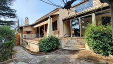 MARIGNANE : Maison à vendre de 8 pièces avec piscine, grand garage, 5 chambres minimum