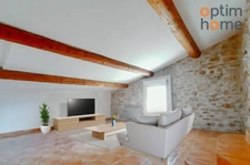 Coudoux : T4 traversant 83m², pierres apparentes, pas de vis-à-vis