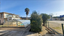 Chateauneuf-les-Martigues, ZAC La Valampe : Locaux professionnels, bureaux, ateliers, hangar + Maison avec piscine