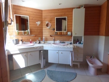 Vaste maison 220 m2 avec beau terrain