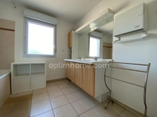 LOCATION : Maison T4 meublée en résidence sécurisée avec piscine