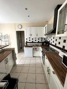 MAISON de plain-pied de 126m2 sur 806m2 de terrain clos