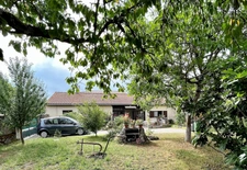 Maison de village de plain-pied 130m2 avec dépendances sur 655m2