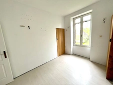 Maison de Village en Pierre / 505m2 avec véranda et garage attenant