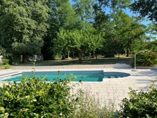PROPRIETE PLAIN PIED AVEC PISCINE ET CHALET / 5 690m2 ST LAURENT MEDOC (33)