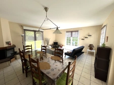 MAISON de plain-pied de 126m2 sur 806m2 de terrain clos