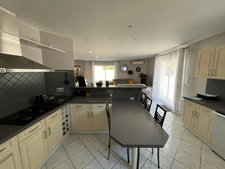 PROPRIETE PLAIN PIED AVEC PISCINE ET CHALET / 5 690m2 ST LAURENT MEDOC (33)