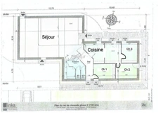 Bâtiment récent avec grande salle de réunion et bureaux