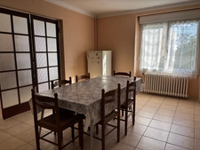 Maison en pierre avec dépendances et terrain arboré - 155 m² - Bains sur Oust