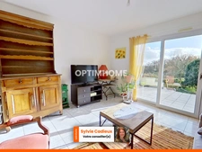  Maison familiale avec sous-sol complet et grand terrain à Sainte-Marie (35600)