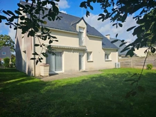 Maison contemporaine à proximité des commodités -150 m²- 5 chambres- REDON