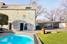 Charmante Maison en Pierre avec Terrain de 16 000 m² et nombreuses dépendances - 35600 Ste Marie