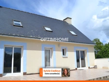  Maison familiale avec sous-sol complet et grand terrain à Sainte-Marie (35600)