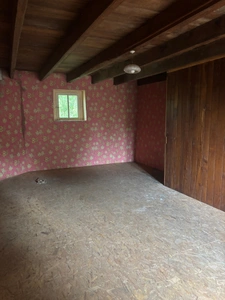Maison en pierre à rénover totalement avec dépendance et terrain 2380 m²