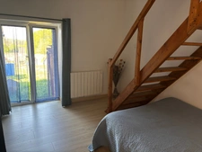 Maison en pierre avec garage sur terrain de 1 540 m²-4 chambres -Bains sur Oust