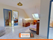  Maison familiale avec sous-sol complet et grand terrain à Sainte-Marie (35600)