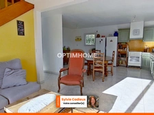  Maison familiale avec sous-sol complet et grand terrain à Sainte-Marie (35600)