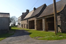 ? Authentique corps de ferme avec terrain de plus d’un hectare ?