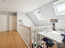 Saint Jean le Blanc, à 5 minutes d'Orleans dans un secteur privilégié etcherché à vendre grande maison familiale de 235 m2, 5 chambres, salle de jeux de 30 m2 garage double, jardin clos et abri 