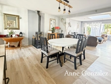 ORLEANS LA SOURCE, at the gateway to the Sologne region, for sale: family home with balcony, enclosed garden with no overlooking neighbors, garage + three parking spaces