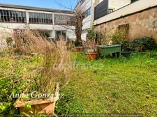 ORLEANS Centre ville, rare à vendre ensemble immobilier de 350m2 dont un appartement de 128m2, grenier de 220m2 à fort potentiel, jardin clos de 160m2, garage trois places et une grande cave