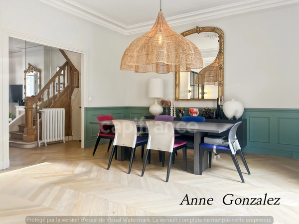 ORLEANS Carré OR, à vendre grande Maison Bourgeoise entièrement rénovée par Architecte d'intérieur avec patio intérieur et jacuzzi à l'abri des regards
