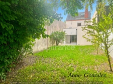 ORLEANS Chateaudun, à vendre superbe maison de ville entièrement rénovée avec jardin arboré clos de murs et terrasse en travertin sans vis à vis ainsi qu'une cave et un garage