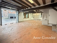 Ensemble immobilier à vendre centre bourg de la LA FERTE SAINT AUBIN : local comercial+appartement à rénover + dépendance + garage et deux places de parking