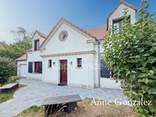 SAINT JEAN DE BRAYE, à vendre belle maison familiale de170 m2 avec jardin paysager clos dans un environnent calme et privilégié proche des toutes les commodités