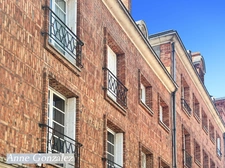 ORLEANS proche rue Royale, à vendre superbe Appartement T4 entièrment rénové dans belle petite copropriété avec peu de charges et aucun travaux à prévoir. 