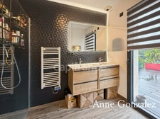 SAINT-DENIS-EN-VAL, ten minutes from Orléans, for sale: superb contemporary house with a 1000m² garden offering complete privacy, a heated swimming pool, and an attached garage.