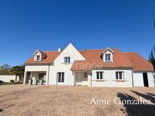 OLIVET SUD, à vendre superbe maison familiale de plus de 200 m2 avec maison d'amis et piscine chauffée dans un environnent calme et privilégié - 