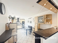 Saint Jean le Blanc, à 5 minutes d'Orleans dans un secteur privilégié etcherché à vendre grande maison familiale de 235 m2, 5 chambres, salle de jeux de 30 m2 garage double, jardin clos et abri 
