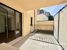 Orleans Centre, Dunois-Chateaudun district, superb 2-bedroom apartment (built in 2026) with terrace and secure parking space in a small, upscale residence
