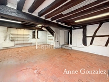 Ensemble immobilier à vendre centre bourg de la LA FERTE SAINT AUBIN : local comercial+appartement à rénover + dépendance + garage et deux places de parking